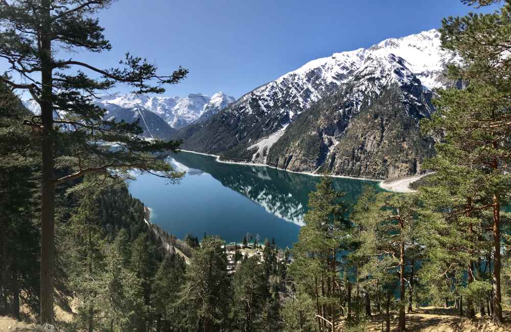 Das Karwendelgebirge mit dem sauberen - und leider sehr stark besuchten Achensee