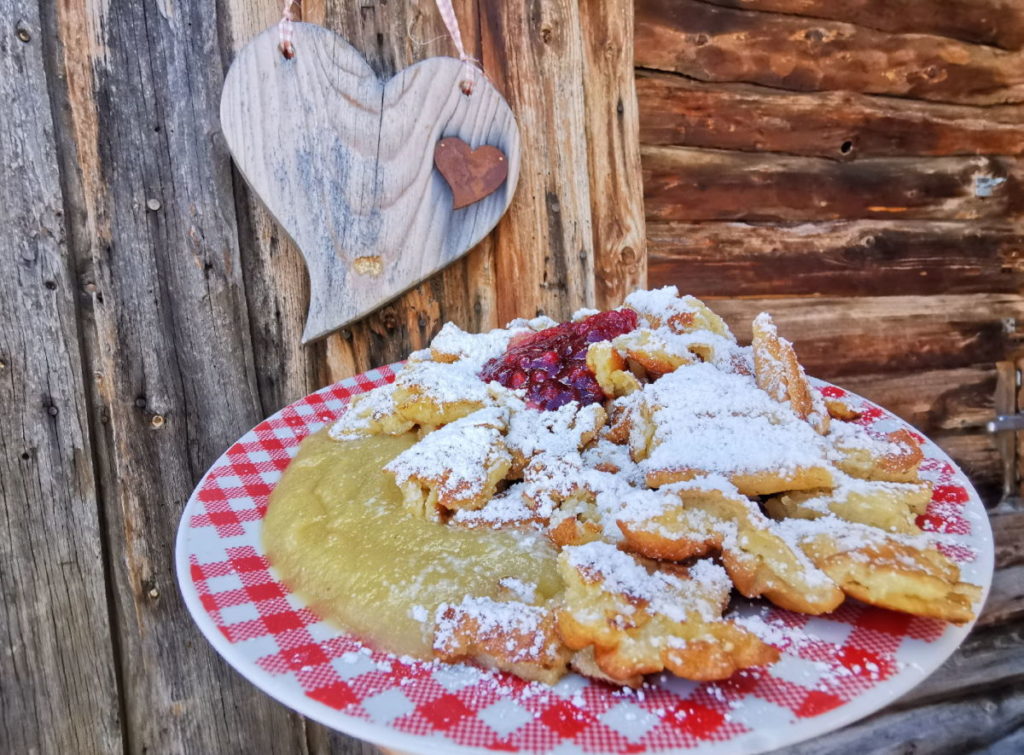 Im Karwendel wandern und danach auf einen sehr guten Kaiserschmarrn in der Wettersteinhütte